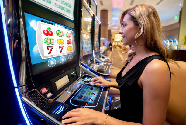ja9 প্লেটেক লাইভ স্টুডিও — পেশাদার ডিলার এবং হাই-ডেফিনিশন সম্প্রচার